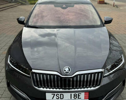 Серый Шкода Суперб, объемом двигателя 1.97 л и пробегом 84 тыс. км за 34700 $, фото 1 на Automoto.ua