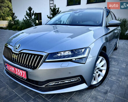 Серый Шкода Суперб, объемом двигателя 2 л и пробегом 183 тыс. км за 22900 $, фото 1 на Automoto.ua