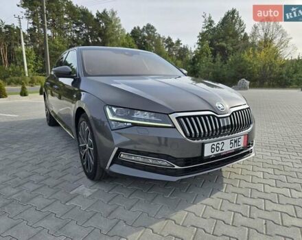 Серый Шкода Суперб, объемом двигателя 1.97 л и пробегом 171 тыс. км за 31900 $, фото 1 на Automoto.ua