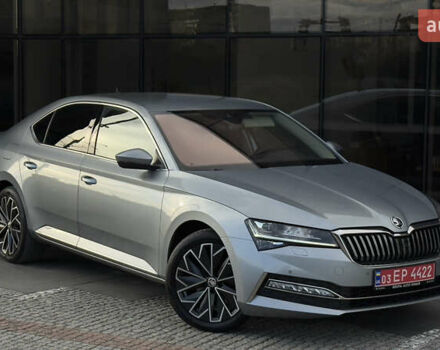 Сірий Шкода Суперб, об'ємом двигуна 2 л та пробігом 208 тис. км за 28900 $, фото 1 на Automoto.ua