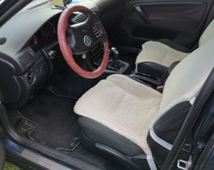 Синій Шкода Суперб, об'ємом двигуна 4 л та пробігом 280 тис. км за 2100 $, фото 3 на Automoto.ua