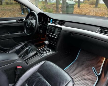 Синій Шкода Суперб, об'ємом двигуна 2 л та пробігом 345 тис. км за 8640 $, фото 22 на Automoto.ua