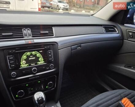 Синій Шкода Суперб, об'ємом двигуна 1.6 л та пробігом 290 тис. км за 8900 $, фото 13 на Automoto.ua