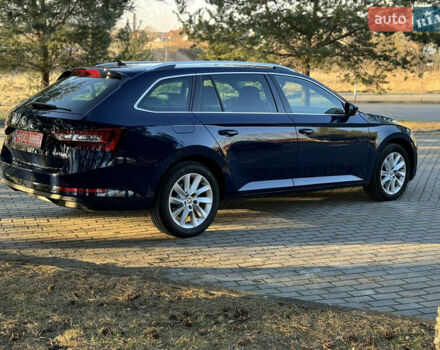 Синій Шкода Суперб, об'ємом двигуна 2 л та пробігом 194 тис. км за 16999 $, фото 91 на Automoto.ua