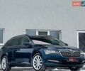 Синій Шкода Суперб, об'ємом двигуна 2 л та пробігом 175 тис. км за 21999 $, фото 1 на Automoto.ua