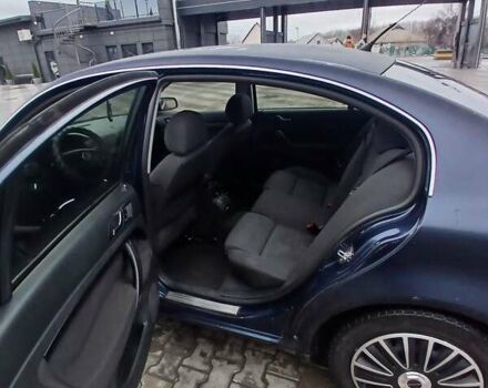 Синий Шкода Суперб, объемом двигателя 1.9 л и пробегом 290 тыс. км за 3800 $, фото 2 на Automoto.ua