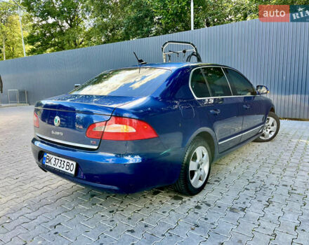 Синій Шкода Суперб, об'ємом двигуна 2 л та пробігом 313 тис. км за 10600 $, фото 22 на Automoto.ua