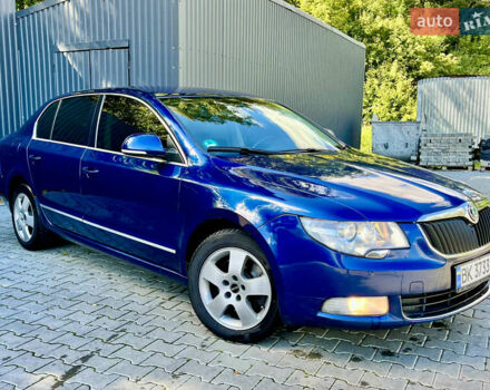 Синій Шкода Суперб, об'ємом двигуна 2 л та пробігом 313 тис. км за 10600 $, фото 2 на Automoto.ua