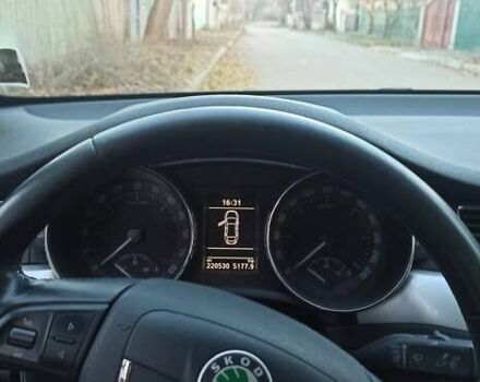 Синий Шкода Суперб, объемом двигателя 1.6 л и пробегом 240 тыс. км за 9200 $, фото 3 на Automoto.ua