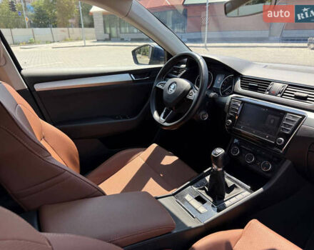 Синий Шкода Суперб, объемом двигателя 1.6 л и пробегом 284 тыс. км за 12900 $, фото 37 на Automoto.ua