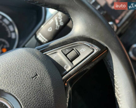 Синий Шкода Суперб, объемом двигателя 1.6 л и пробегом 284 тыс. км за 12900 $, фото 45 на Automoto.ua