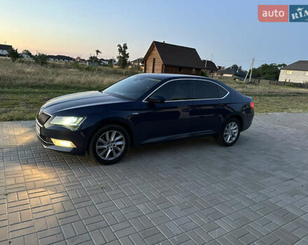 Синій Шкода Суперб, об'ємом двигуна 1.97 л та пробігом 250 тис. км за 15999 $, фото 9 на Automoto.ua