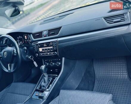 Синій Шкода Суперб, об'ємом двигуна 2.01 л та пробігом 296 тис. км за 15200 $, фото 12 на Automoto.ua