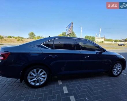 Синий Шкода Суперб, объемом двигателя 1.98 л и пробегом 25 тыс. км за 30999 $, фото 4 на Automoto.ua