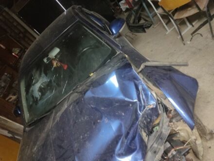 Синій Шкода Суперб, об'ємом двигуна 2 л та пробігом 270 тис. км за 2000 $, фото 1 на Automoto.ua