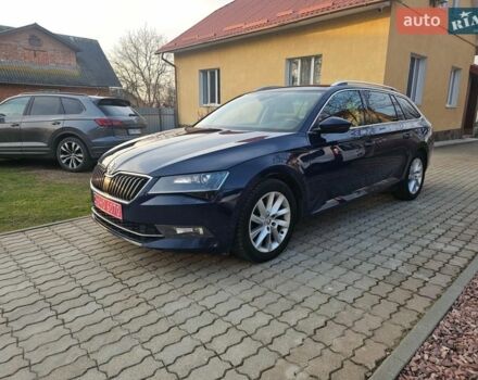 Синій Шкода Суперб, об'ємом двигуна 2 л та пробігом 232 тис. км за 15450 $, фото 1 на Automoto.ua