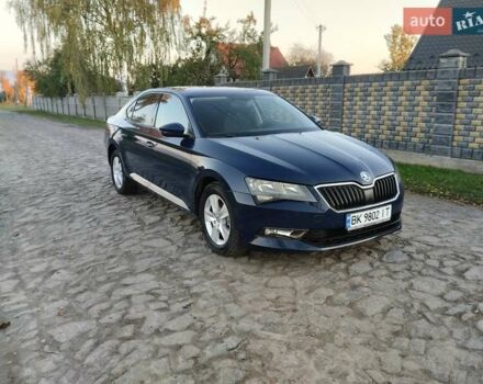 Синий Шкода Суперб, объемом двигателя 1.97 л и пробегом 221 тыс. км за 13700 $, фото 1 на Automoto.ua