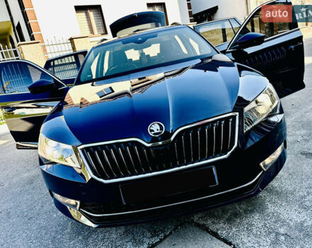 Синий Шкода Суперб, объемом двигателя 2 л и пробегом 198 тыс. км за 17200 $, фото 1 на Automoto.ua