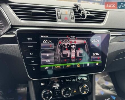 Зелений Шкода Суперб, об'ємом двигуна 2 л та пробігом 236 тис. км за 23900 $, фото 22 на Automoto.ua