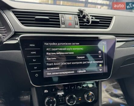 Зелений Шкода Суперб, об'ємом двигуна 2 л та пробігом 236 тис. км за 23900 $, фото 23 на Automoto.ua