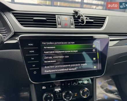 Зелений Шкода Суперб, об'ємом двигуна 2 л та пробігом 236 тис. км за 23900 $, фото 24 на Automoto.ua