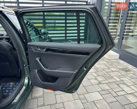 Зелений Шкода Суперб, об'ємом двигуна 2 л та пробігом 236 тис. км за 23900 $, фото 34 на Automoto.ua