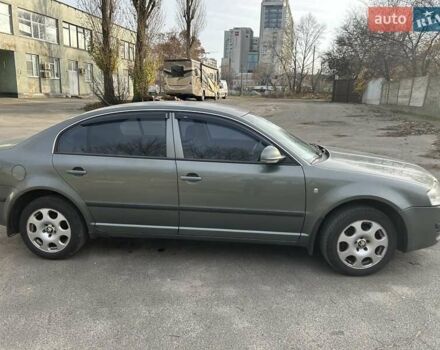 Зеленый Шкода Суперб, объемом двигателя 1.78 л и пробегом 230 тыс. км за 4000 $, фото 2 на Automoto.ua