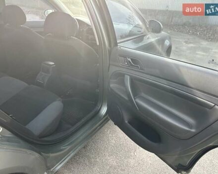 Зеленый Шкода Суперб, объемом двигателя 1.78 л и пробегом 230 тыс. км за 4000 $, фото 10 на Automoto.ua