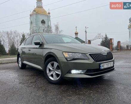 Зелений Шкода Суперб, об'ємом двигуна 1.8 л та пробігом 174 тис. км за 15000 $, фото 21 на Automoto.ua