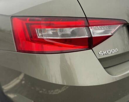 Зелений Шкода Суперб, об'ємом двигуна 1.8 л та пробігом 174 тис. км за 15000 $, фото 23 на Automoto.ua