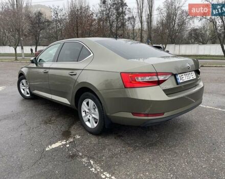 Зелений Шкода Суперб, об'ємом двигуна 1.8 л та пробігом 174 тис. км за 15000 $, фото 12 на Automoto.ua