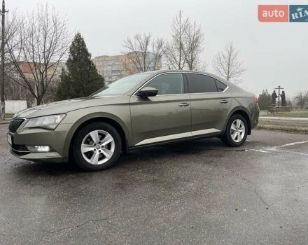 Зелений Шкода Суперб, об'ємом двигуна 1.8 л та пробігом 174 тис. км за 15000 $, фото 7 на Automoto.ua