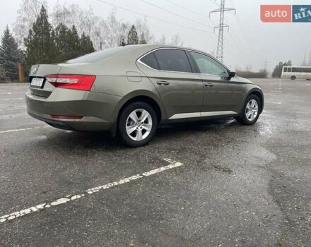 Зелений Шкода Суперб, об'ємом двигуна 1.8 л та пробігом 174 тис. км за 15000 $, фото 15 на Automoto.ua
