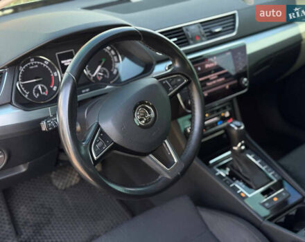 Зеленый Шкода Суперб, объемом двигателя 1.97 л и пробегом 225 тыс. км за 18999 $, фото 3 на Automoto.ua