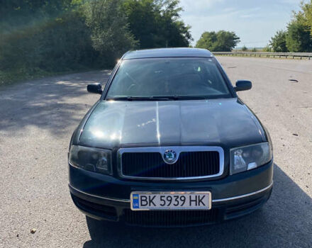 Зелений Шкода Суперб, об'ємом двигуна 2.5 л та пробігом 370 тис. км за 4800 $, фото 1 на Automoto.ua