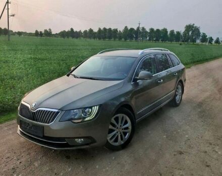Зеленый Шкода Суперб, объемом двигателя 2 л и пробегом 218 тыс. км за 8900 $, фото 1 на Automoto.ua