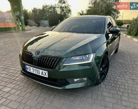 Зелений Шкода Суперб, об'ємом двигуна 1.97 л та пробігом 227 тис. км за 17500 $, фото 1 на Automoto.ua