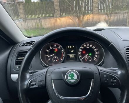 Білий Шкода Єті, об'ємом двигуна 1.2 л та пробігом 225 тис. км за 7300 $, фото 7 на Automoto.ua