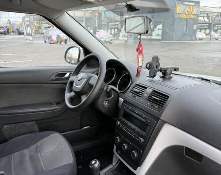 Білий Шкода Єті, об'ємом двигуна 1.4 л та пробігом 145 тис. км за 9000 $, фото 18 на Automoto.ua