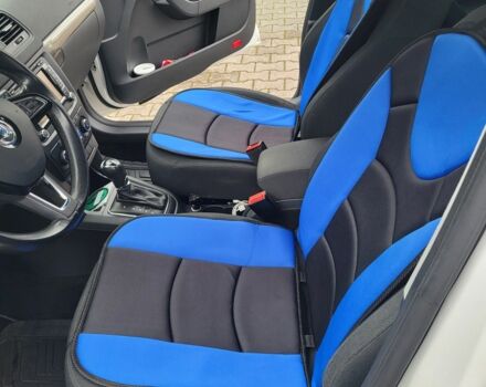 Білий Шкода Єті, об'ємом двигуна 1.6 л та пробігом 248 тис. км за 12771 $, фото 6 на Automoto.ua