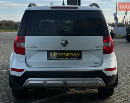 Білий Шкода Єті, об'ємом двигуна 1.2 л та пробігом 152 тис. км за 9900 $, фото 5 на Automoto.ua