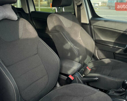 Білий Шкода Єті, об'ємом двигуна 1.2 л та пробігом 152 тис. км за 9900 $, фото 11 на Automoto.ua