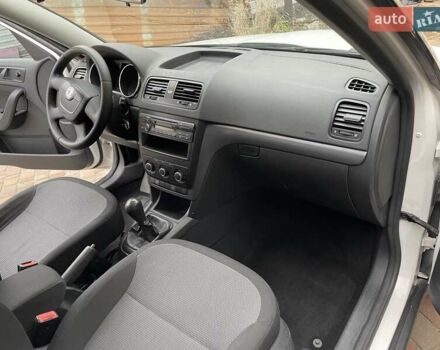 Білий Шкода Єті, об'ємом двигуна 2 л та пробігом 349 тис. км за 7200 $, фото 6 на Automoto.ua