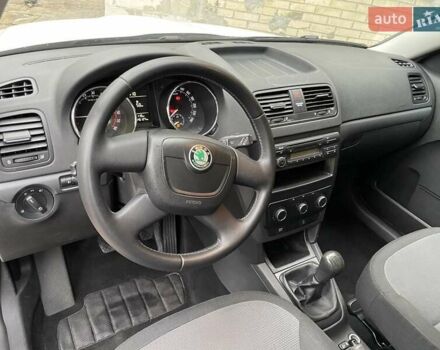 Білий Шкода Єті, об'ємом двигуна 2 л та пробігом 349 тис. км за 7200 $, фото 4 на Automoto.ua