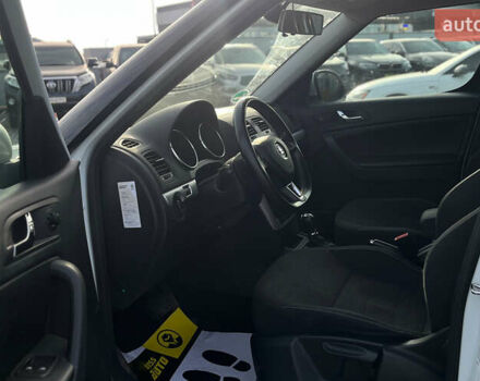 Білий Шкода Єті, об'ємом двигуна 1.2 л та пробігом 152 тис. км за 9900 $, фото 10 на Automoto.ua