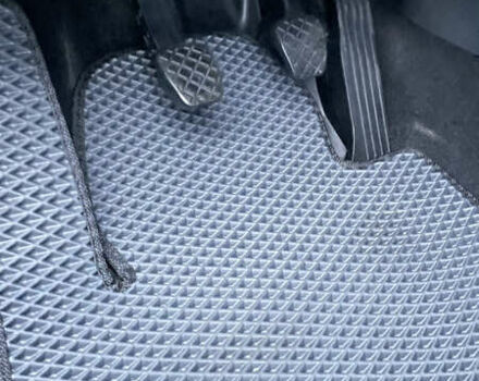 Білий Шкода Єті, об'ємом двигуна 1.2 л та пробігом 221 тис. км за 8200 $, фото 16 на Automoto.ua