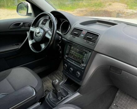 Белый Шкода Ети, объемом двигателя 1.2 л и пробегом 288 тыс. км за 3839 $, фото 8 на Automoto.ua