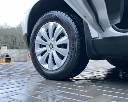 Білий Шкода Єті, об'ємом двигуна 1.2 л та пробігом 221 тис. км за 8200 $, фото 23 на Automoto.ua