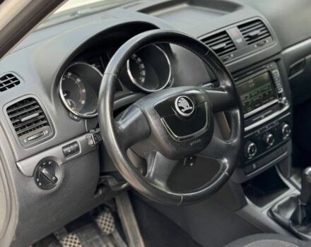 Белый Шкода Ети, объемом двигателя 1.2 л и пробегом 288 тыс. км за 3839 $, фото 4 на Automoto.ua