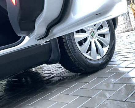 Білий Шкода Єті, об'ємом двигуна 1.2 л та пробігом 221 тис. км за 8200 $, фото 27 на Automoto.ua